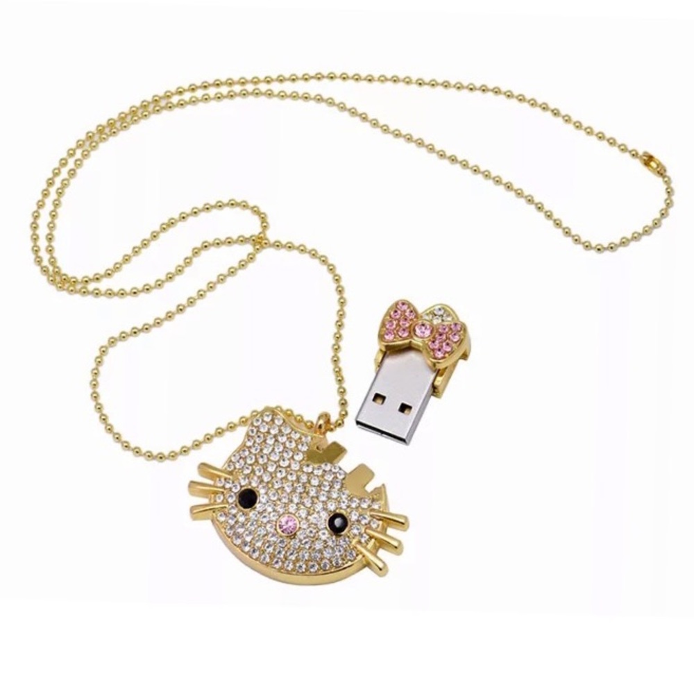 Hello Kitty 32GB USB necklace.NWT